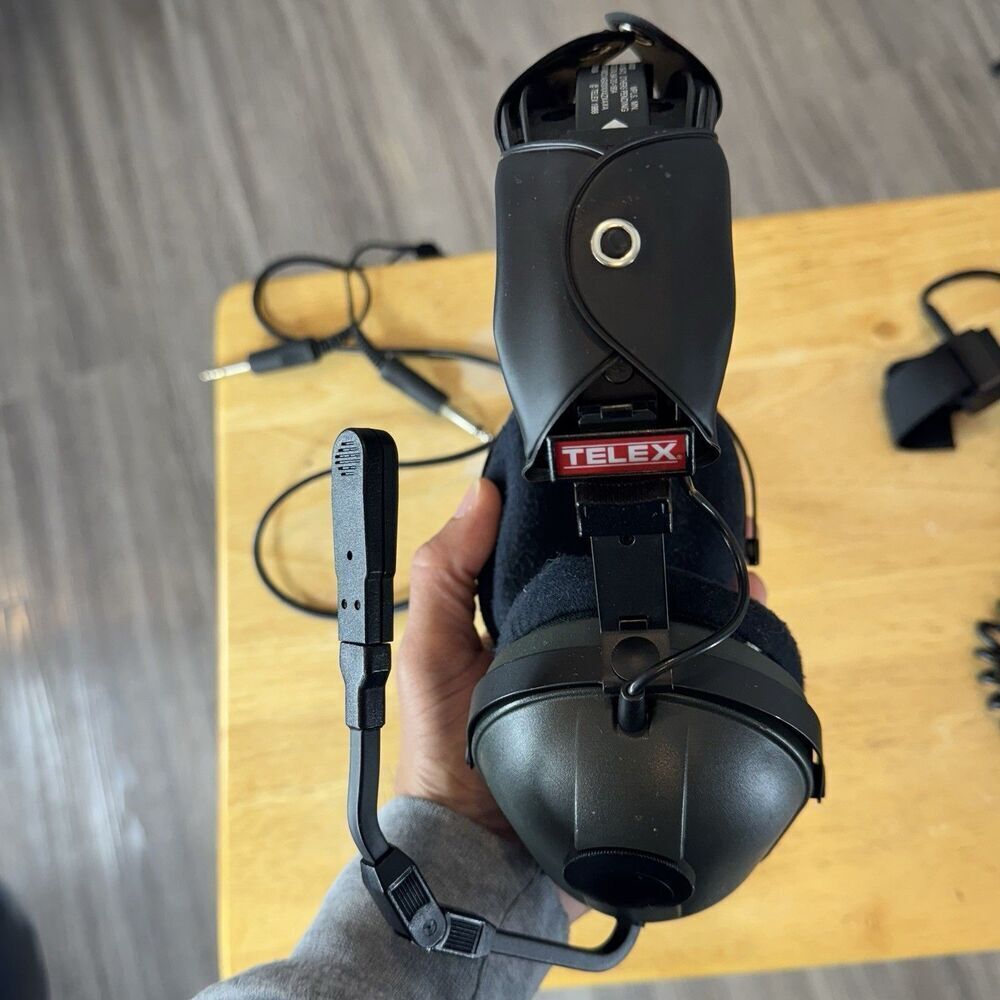 Telex ProAir 2000E Aviation Headset With Microphone And Cables Black 70470-000 - Picture 3 of 11